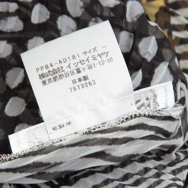 プリーツプリーズPLEATS PLEASE ネイティブプリントプリーツスクエアポンチョ 白黒黄F K-102618_013