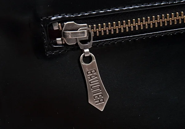 ジャンポールゴルチエJean Paul GAULTIER レザーニューローズエンボスハンドバッグ 黒 K-102667_010