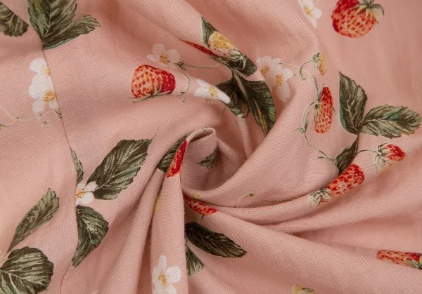 ワンダフルワールド カネコイサオWONDERFUL WORLD KANEKO ISAO ストロベリー総柄バックボタンフリルデザイン5分袖トップス 薄ピンクM位 K-102675_015