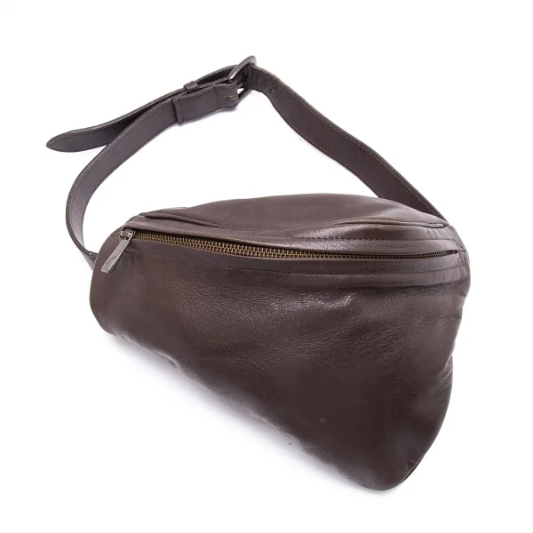ISSEY MIYAKE ACCESSORY Leather Triangle Body Bag Brown  K-102849_001