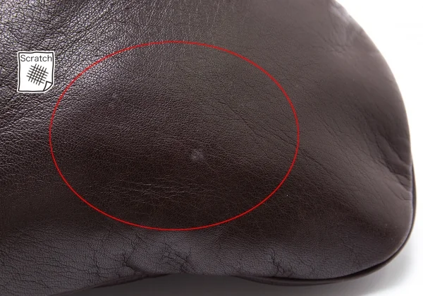 ISSEY MIYAKE ACCESSORY Leather Triangle Body Bag K-102849_003