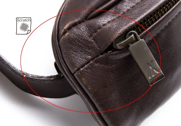 ISSEY MIYAKE ACCESSORY Leather Triangle Body Bag K-102849_004