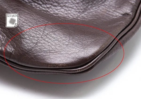 ISSEY MIYAKE ACCESSORY Leather Triangle Body Bag K-102849_008