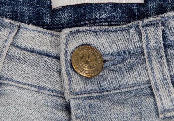 ピエールバルマンPIERRE BALMAIN モールワッペンパッチワークスキニーデニムパンツ 淡インディゴ29 K-102915_013