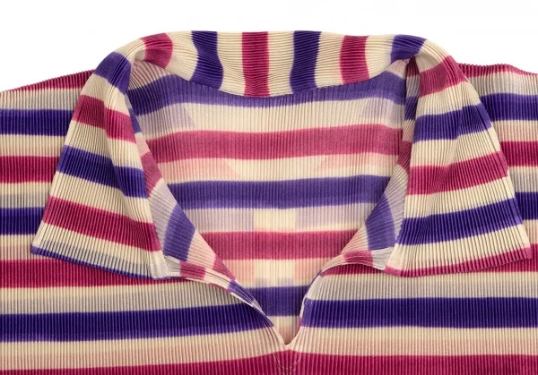 プリーツプリーズPLEATS PLEASE ボーダープリント細プリーツフレンチスリーブスキッパーポロシャツ ベージュ青ピンク3 K-102923_004
