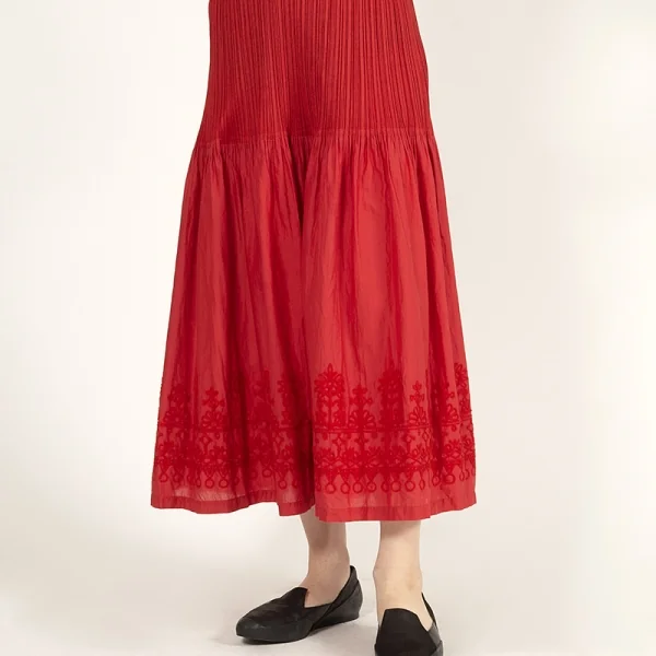 プリーツプリーズPLEATS PLEASE 異素材切替刺繍プリーツフレアスカート 赤3 K-102945_010