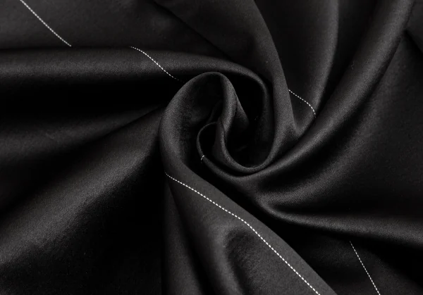 イッセイミヤケISSEY MIYAKE 132 5. リバーシブルステッチ折り畳みブルゾン 黒2 K-102970_019