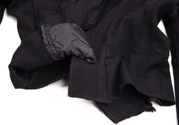 コムデギャルソンCOMME des GARCONS エステルフリル貼り付けデザインボタンレスショートジャケット 黒S位 K-103119_013