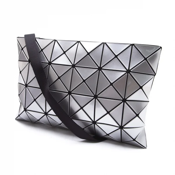 バオバオ イッセイミヤケ BAO BAO ISSEY MIYAKE 4×6ルーセントメタリックショルダーバッグ