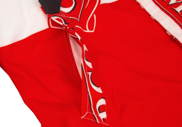 コムデギャルソン オムプリュスCOMME des GARCONS HOMME PLUS ロゴ総柄ドッキングポンチョコート 黒赤白L K-103559_010