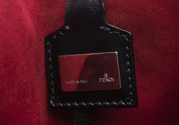 フェンディFENDI ポーチ付きズッカ柄トートバッグ 赤黒 K-103701_014