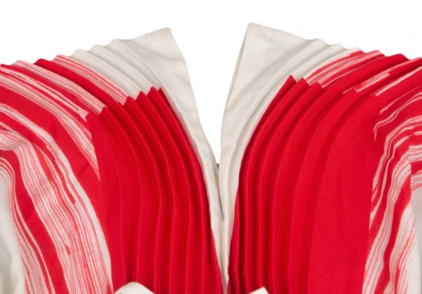 イッセイミヤケISSEY MIYAKE 132 5. ペイントプリーツVネックワンピース 白赤M位 K-103883_004