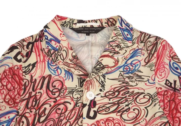 コムデギャルソン オムプリュスCOMME des GARCONS HOMME PLUS ストレッチタトゥープリントスワロウテイルジャケット クリーム赤L K-103903_003