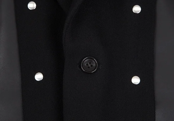 コムデギャルソン オムプリュスCOMME des GARCONS HOMME PLUS 平和の鎧フェイクレザーリベット切替ジャケット 黒M K-103907_008