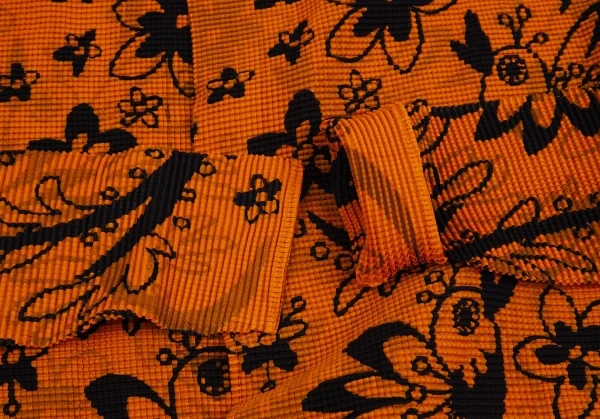 イッセイミヤケ ミーISSEY MIYAKE me バードフラワープリントボタンレスカーディガン オレンジ黒Free K-103958_006