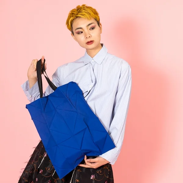 イッセイミヤケ ミーISSEY MIYAKE me プリーツポリトートバッグ 青 K-104011_010