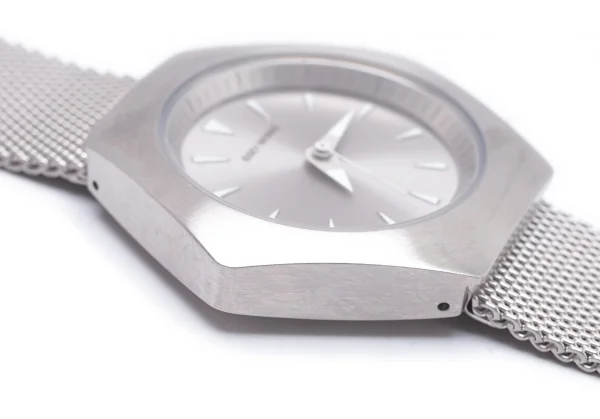 イッセイミヤケISSEY MIYAKE Designed by Konstantin Grcic コンスタンティン・グルチッチ ROKU 六角形ステンレススチールウォッチ 腕時計 シルバー K-104096_006