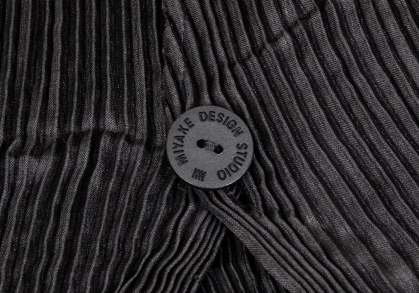 イッセイミヤケISSEY MIYAKE ミヤケデザインスタジオ MIYAKE DESIGN STUDIO プリーツノースリーブロングベスト 黒F K-104270_011