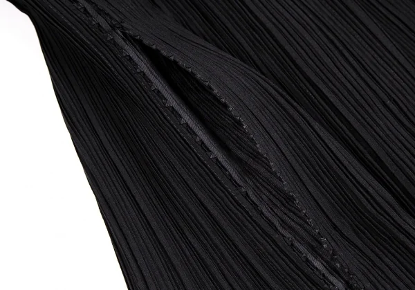 イッセイミヤケ フェットISSEY MIYAKE FETE ピンキングカット切替プリーツジャケット 黒3 K-104272_009