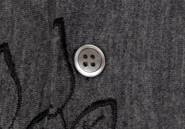 ローブドシャンブル コムデギャルソンrobe de chambre COMME des GARCONS フラワーエンブロイダリーレースラウンドカラーカーディガン 杢グレー黒S位 K-104438_004