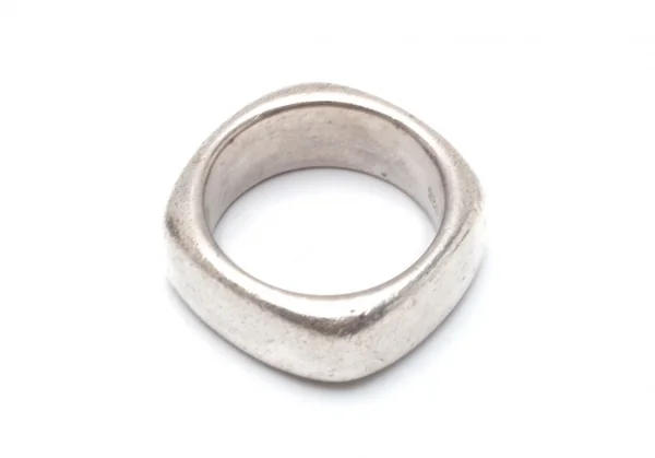 ティファニーTIFFANY&CO スクエアリング シルバー12号 K-104449_004
