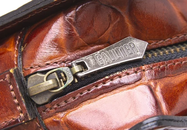 ジャンポールゴルチエJean Paul GAULTIER クロコダイルエンボスクラッチバッグ ブラウン K-104545_015