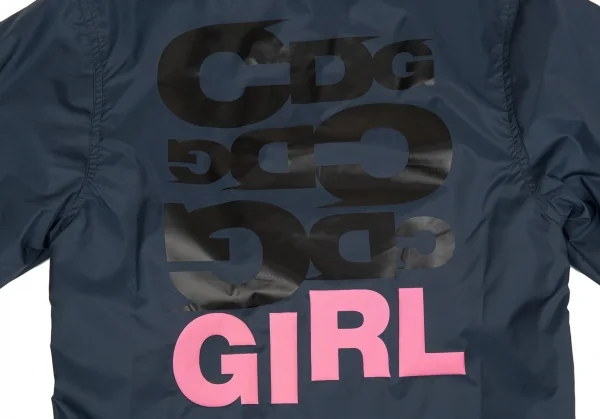 コムデギャルソンガールCOMME des GARCONS GIRL バックロゴプリントコーチジャケット 紺S K-104587_003