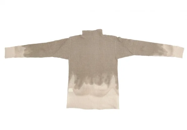 イッセイミヤケ ホワイトレーベルISSEY MIYAKE WHITELABEL ボックスプリーツグラデーション染めプリントハイネック長袖カットソー モカクリーム2 K-104675_008