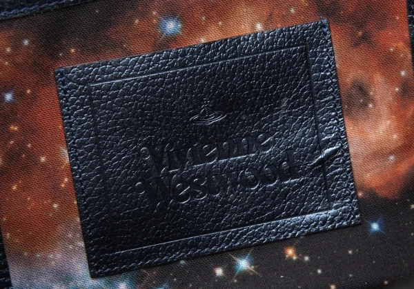 ヴィヴィアンウエストウッドVivienne Westwood ギャラクシープリントトートバッグ 黒マルチ K-104684_015
