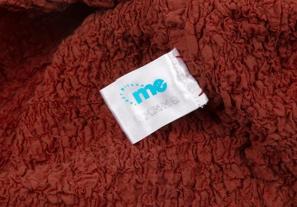 イッセイミヤケ ミーISSEY MIYAKE me カリフラワーハイネックカットソー 赤茶F K-104717_012