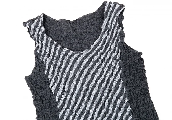 イッセイミヤケ ミーISSEY MIYAKE me 斜めストライプカリフラワータンクトップ グレーF K-104719_003