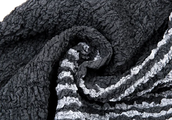イッセイミヤケ ミーISSEY MIYAKE me 斜めストライプカリフラワータンクトップ グレーF K-104719_009