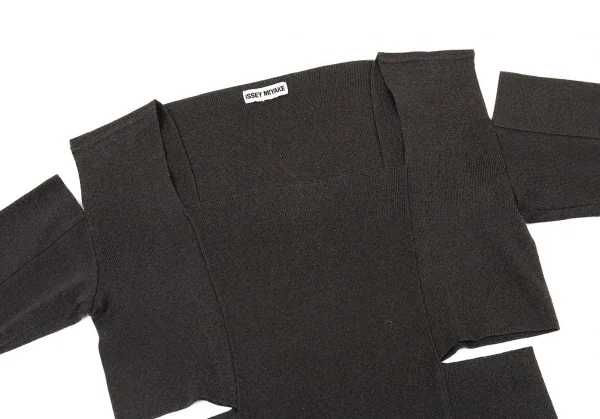 イッセイミヤケISSEY MIYAKE カッティングデザインリブニットトップス チャコールM位 K-104900_003