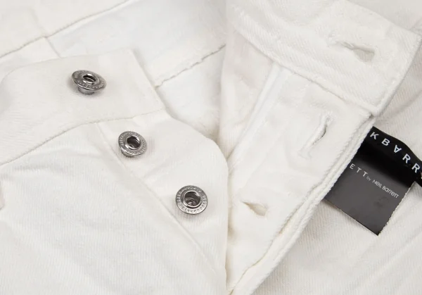 ブラックバレットバイニールバレット BLACKBARRETT by Neil Barrett 裾レイヤードデザインハーフパンツ 白1 K-105249_006