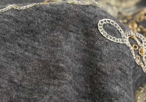 新品!トリコ コムデギャルソン トリコスペシャルtricot COMME des GARCONStricot Special バックボタンレース装飾アンゴラニット グレー白M K-105564_014