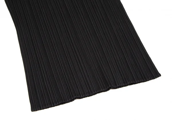 PLEATS PLEASE Skipper Polo Shirt K-105748_009