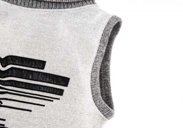 ヴェルサーチスポーツVERSACE PORT メデューサフェイクレザーパッチハイネックノースリーブニット グレーS K-106117_006