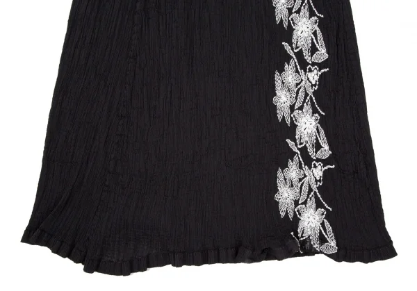 イッセイミヤケ ミーISSEY MIYAKE me 花柄刺繍クレープセットアップ 黒F K-106259_015