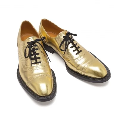 コムデギャルソンCOMME des GARCONS メタリックメダリオンシューズ