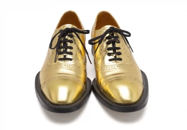 コムデギャルソンCOMME des GARCONS メタリックメダリオンシューズ ゴールド24.5 K-106645_002