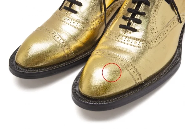コムデギャルソンCOMME des GARCONS メタリックメダリオンシューズ ゴールド24.5 K-106645_003