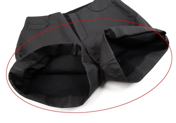 エムエム 6 メゾン マルジェラMM6 MAISON MARTIN MARGIELA ポリ樹脂コーティングショートパンツ チャコール38 K-106711_010