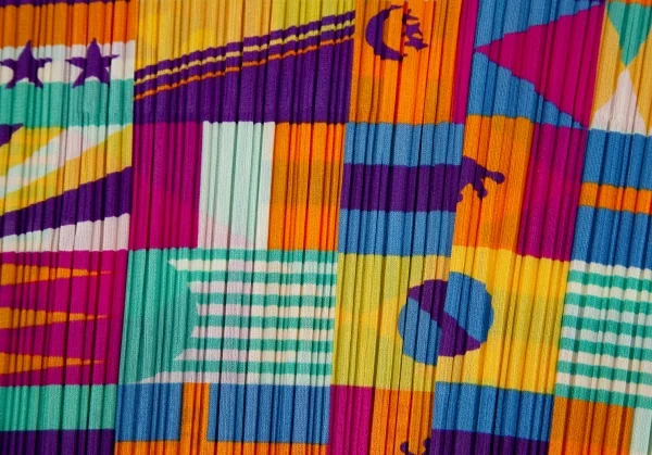 プリーツプリーズPLEATS PLEASE プリーツフラッグプリント5分袖シャツ マルチ4 K-106780_011