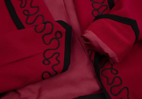 カールラガーフェルドKARL LAGERFELD レーヨン混ショール刺繍パイピングアシンメトリーボタンレスジャケット 赤9AT K-107042_006