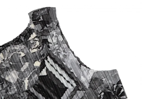 PLEATS PLEASE Jewel Printed Sleeveless Shirt K-107121_004