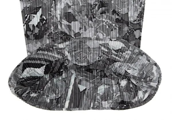 PLEATS PLEASE Jewel Printed Sleeveless Shirt K-107121_006