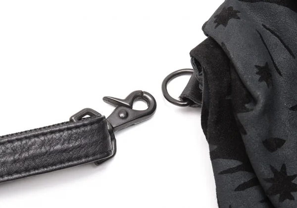 リミフゥLIMI feu スウェードレザー切替スカルスタープリントフラップショルダーバッグ 黒グレー K-107412_007