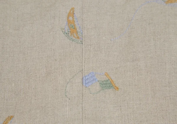 マドモアゼルノンノンMademoiselle NON NON リネンマリンロゴ刺繍プリーツ切替シャツチュニック ベージュ40L K-107468_014