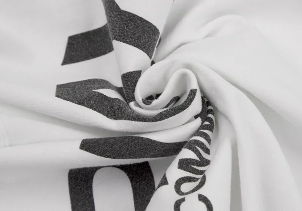 PLAY COMME des GARCONS Logo Printed T Shirt K-107528_011