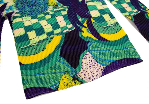 イッセイミヤケ ミーISSEY MIYAKE me トロピカルフルーツプリントストレッチプリーツハイネックカットソー 紺黄他F K-107573_010